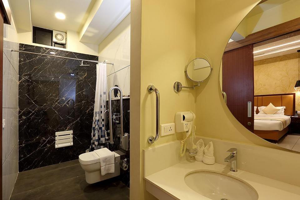 Hotel New York Square コッタヤム エクステリア 写真