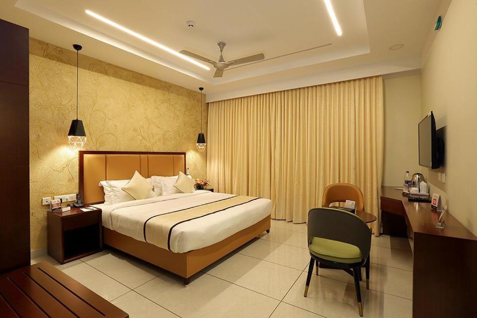 Hotel New York Square コッタヤム エクステリア 写真