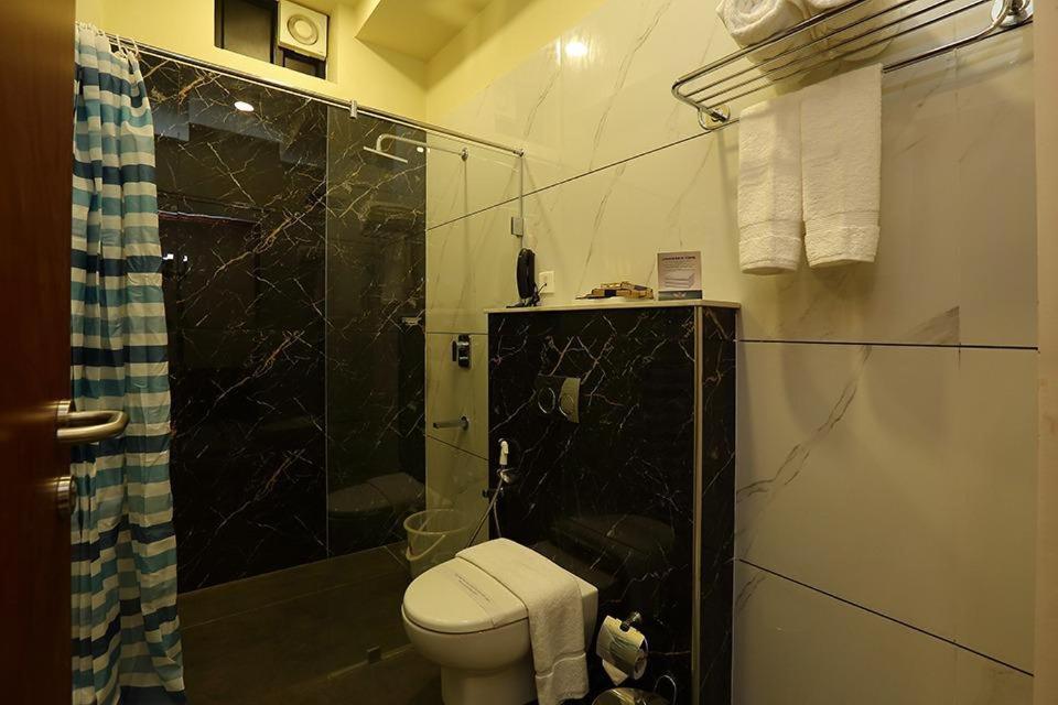 Hotel New York Square コッタヤム エクステリア 写真