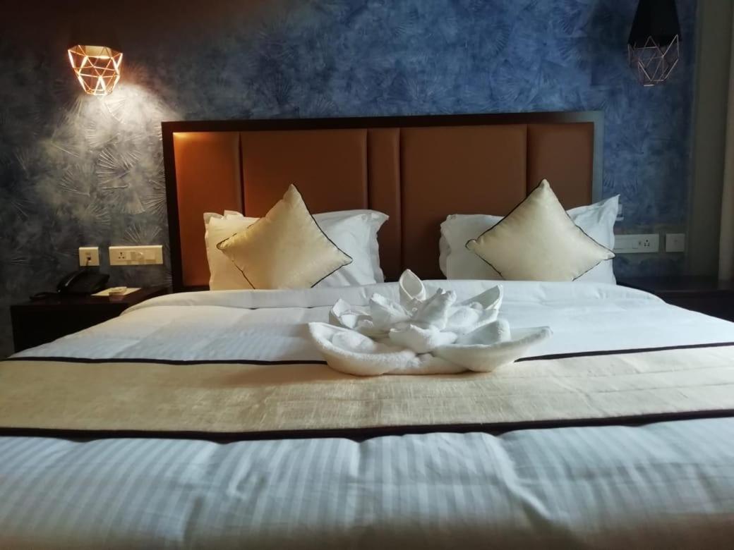 Hotel New York Square コッタヤム エクステリア 写真