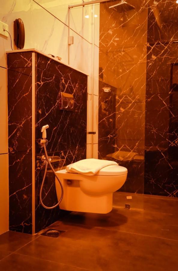 Hotel New York Square コッタヤム エクステリア 写真
